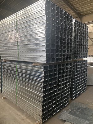 在工程中大家都會(huì)選擇熱浸鋅橋架的原因是什么？